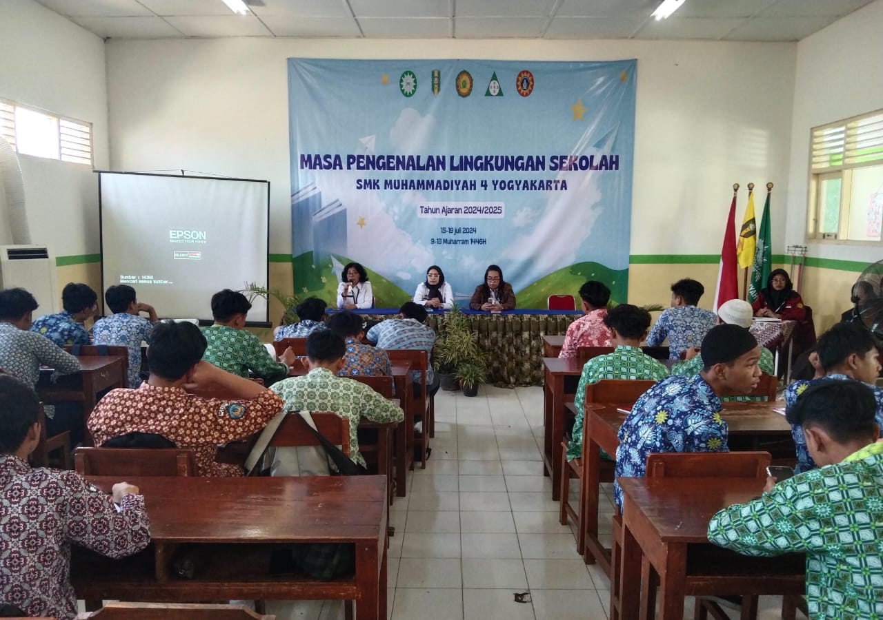 Penyuluhan hukum dalam rangka MPLS di SMK Muhammadiyah 4 Yogyakarta