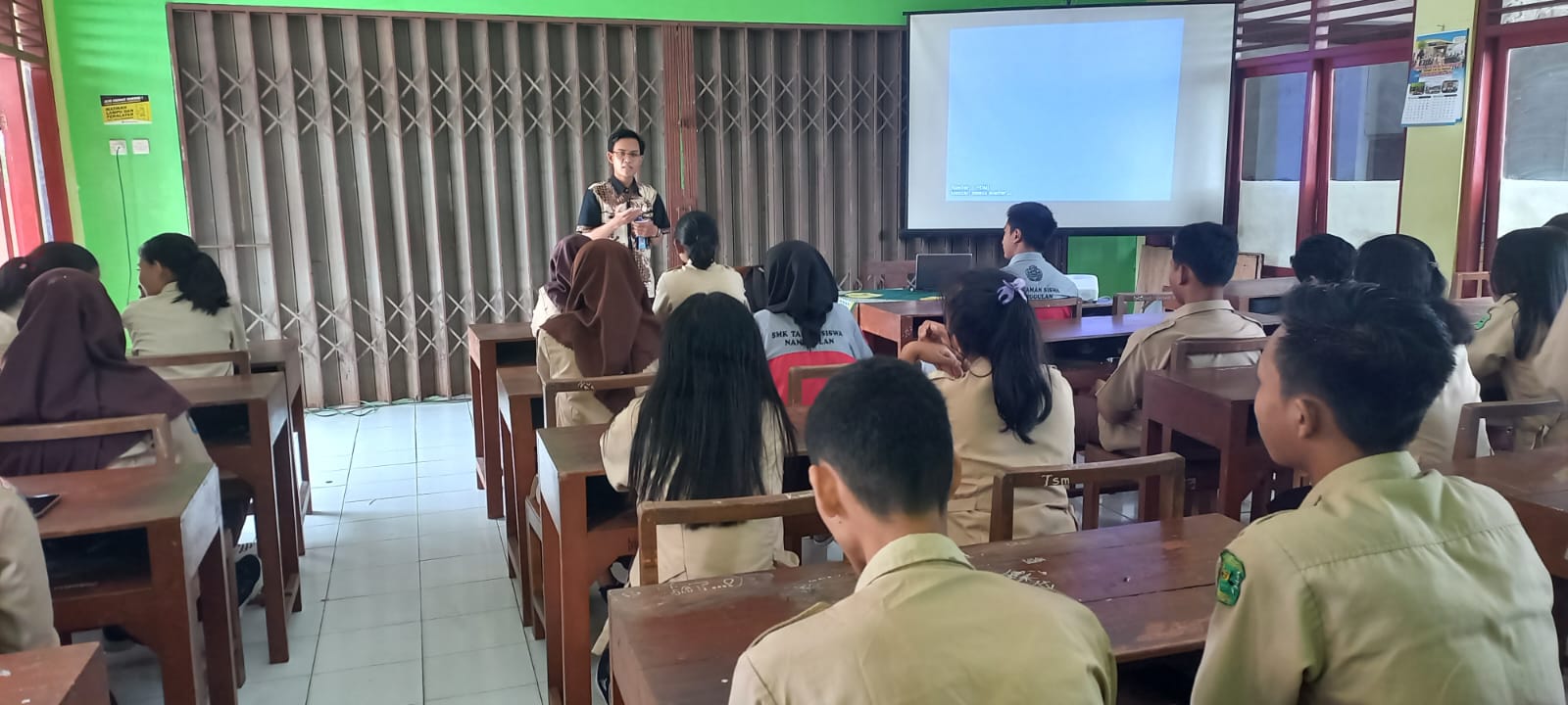 Penyuluhan Hukum bagi Siswa Kelas X SMK Tamansiswa Nanggulan