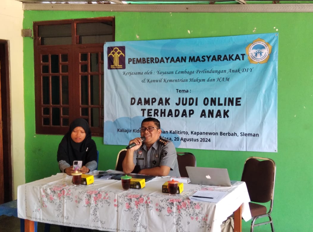 Penyuluhan Hukum di Dukuh Kaliajir Kidul Kalurahan kalitirto  Kapanewon Berbah Sleman