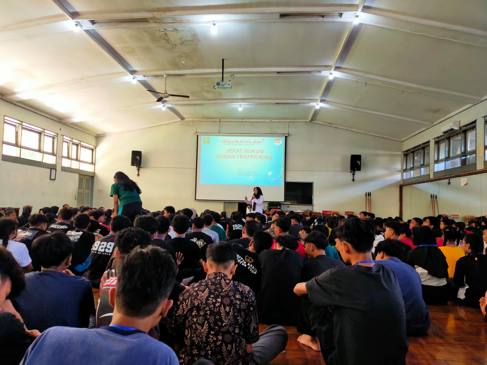 Penyuluhan Hukum di MPLS Kelas X SMA N 1 Kasihan Bantul (Sesi 1)