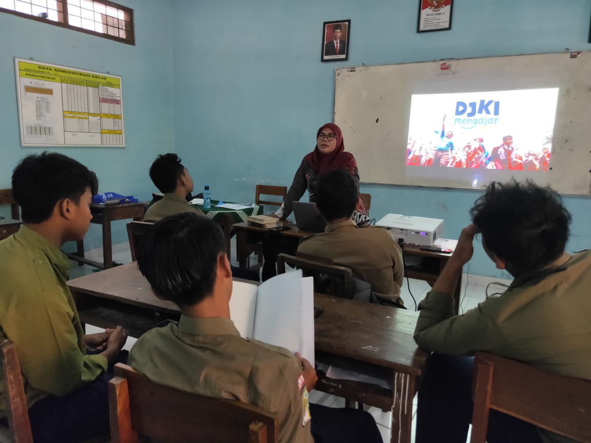 Penyuluhan Hukum SMK MUHAMMADIYAH BERBAH KELAS X JURUSAN MOTOR