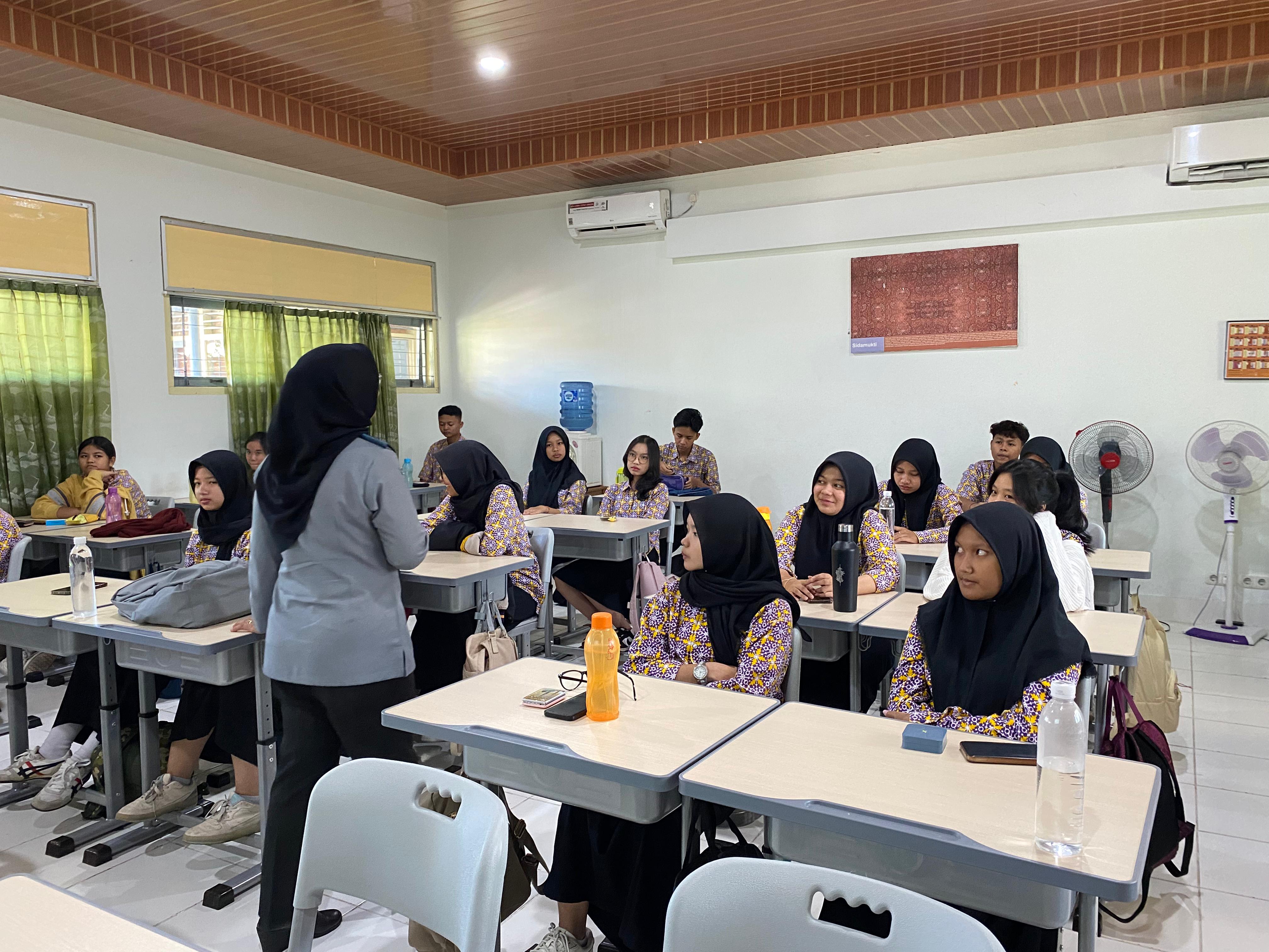 Penyluhan Hukum Kelas XI-I SMA N 9 Yogyakarta