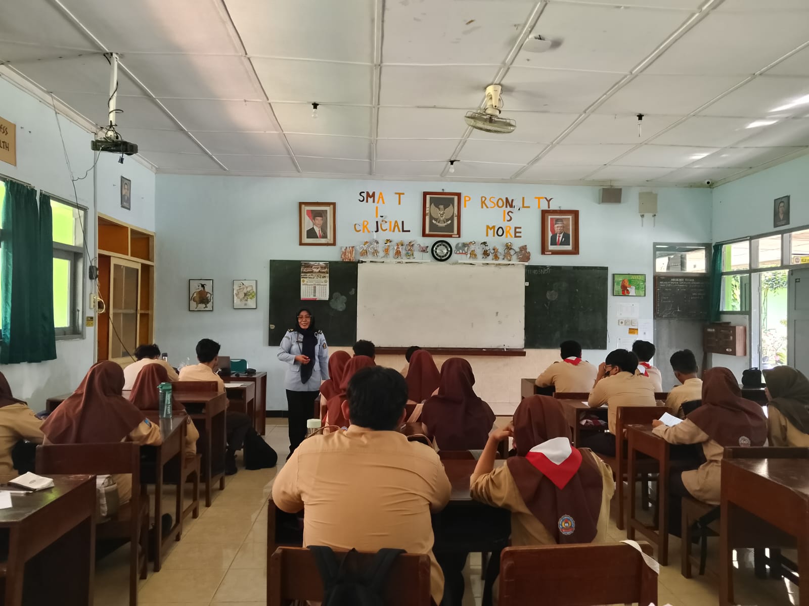 Penyuluhan Hukum Kelas XII-MIPA 1 SMA Negeri 1 Banguntapan